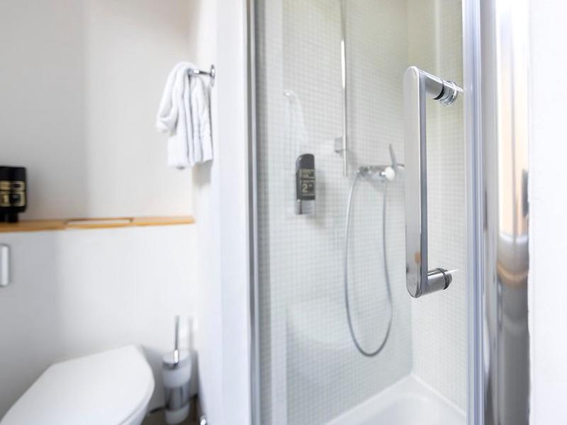 73D5048CE822985918F614AF63802E65