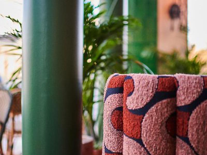 F4D2AB6732F8150887117AB60C4DDC1B