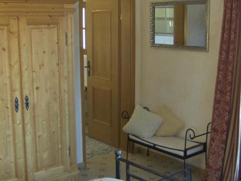 07AB918418771B71C32812D57E9BB327