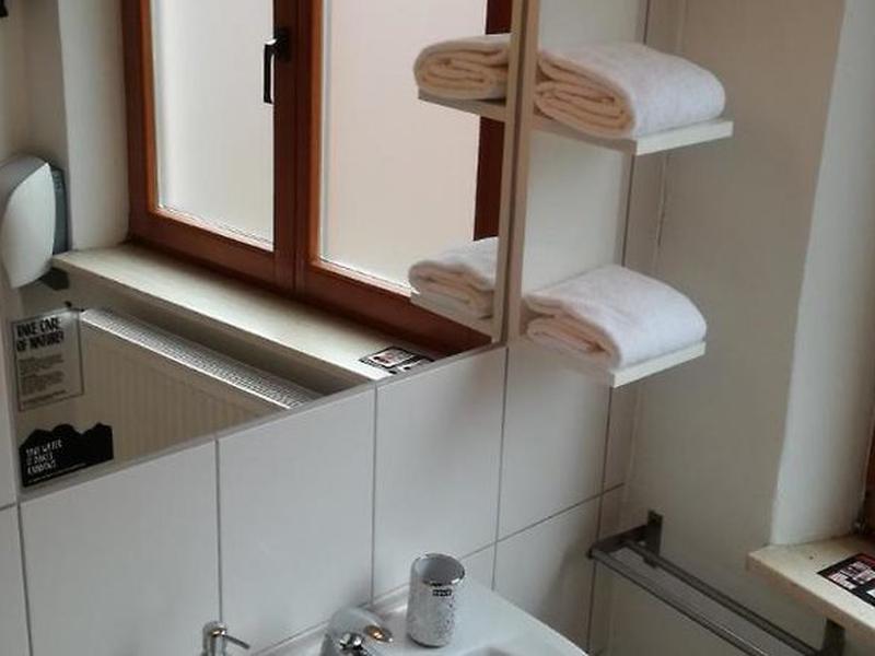 94D43C88DBF0D875408F8A9A7F6224EB