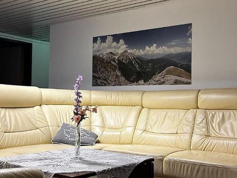 D16B129E34CE2B8470ADAAAD670A7FA3