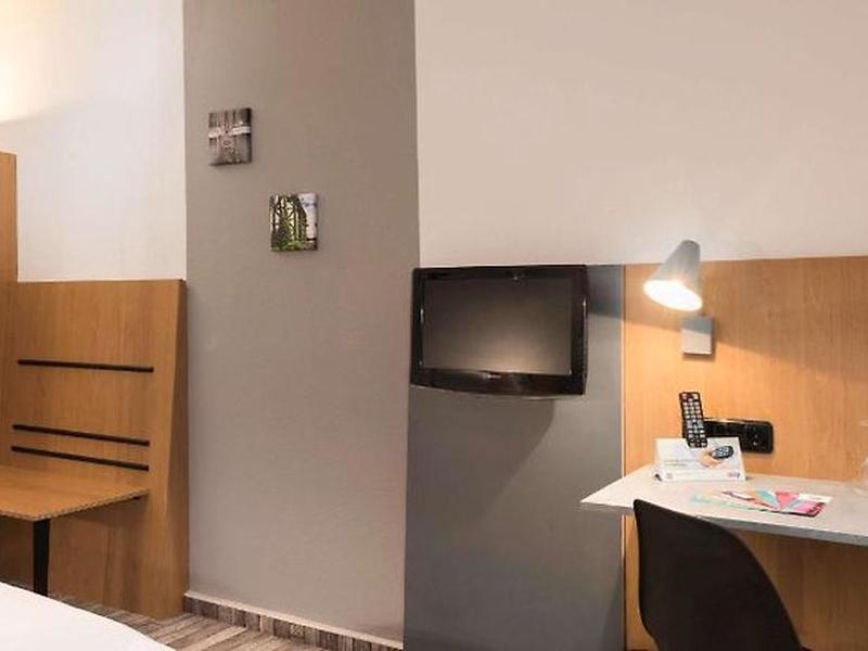 124B103BF83EAEEF0CFD3742BA89D0B9