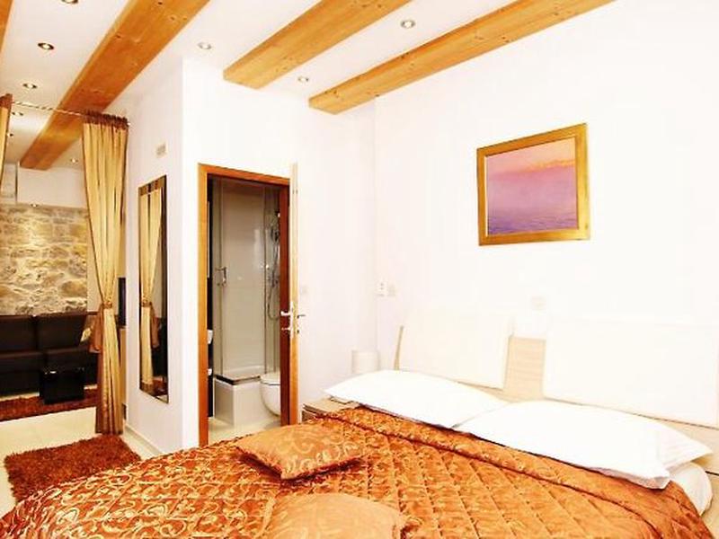 E31E6CDB8E0B3ED851885792E633B7CC