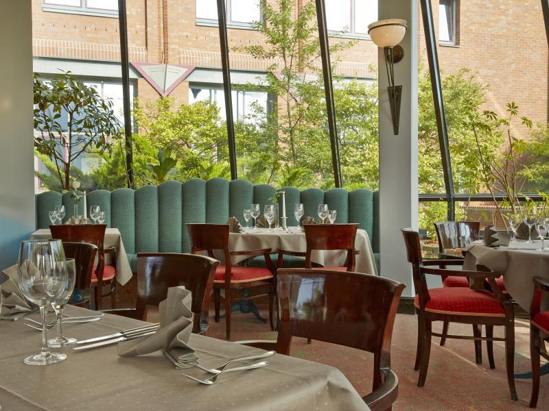 00E77ED87FDD438F99A90B4FDD844E9C