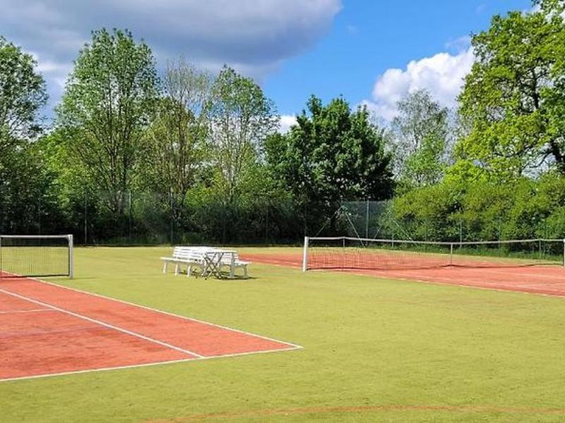 7EC3571332AAA36203FC4E9B18DCFCD4