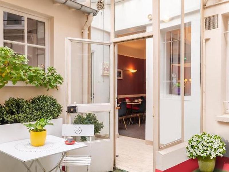 A51F94A0FF7DFD9329AA43A383846B5D