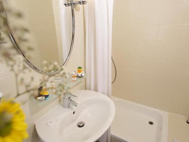 99A70B9D89D36AA6450D86261301C7FB