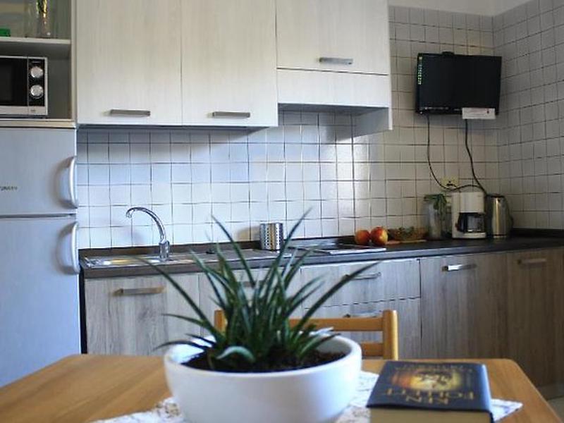 F5FB3AC063E0FEA1225618EC02F2BD7E