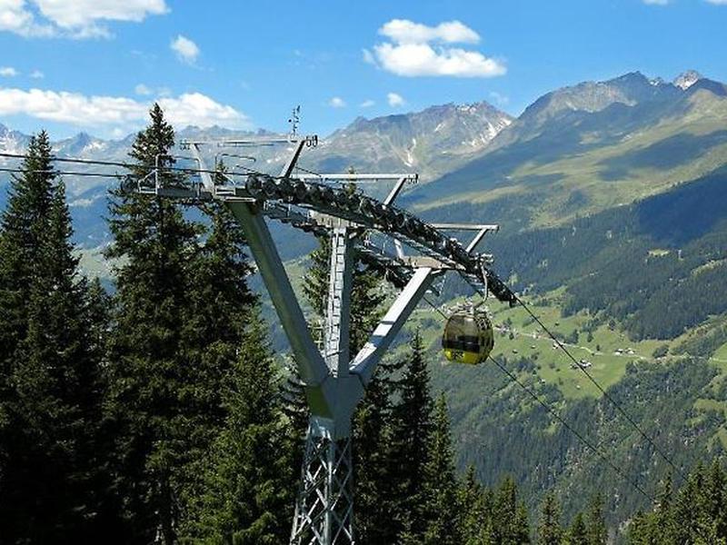 F6AF55424DCEA62211B641C02CE23AB0