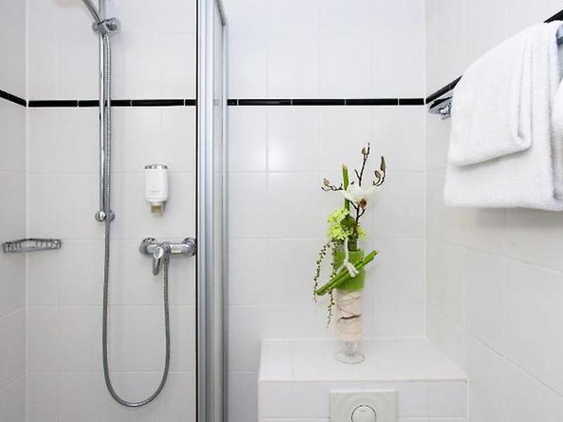 49679C8C05BD4552B2A2A0E6C6F652BC