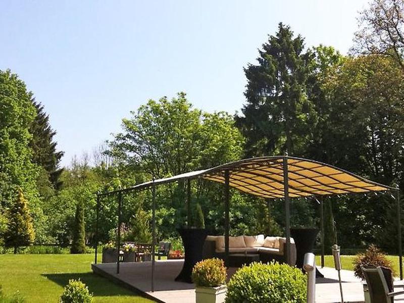 DC736B032448A7F465D7DF47D03F4C8E