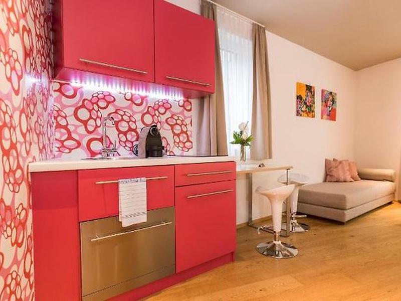 F4F4F2277F7E210A295ABD68977C2E93