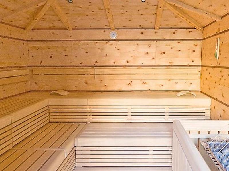 989A134B127007D383FF81249713BB04