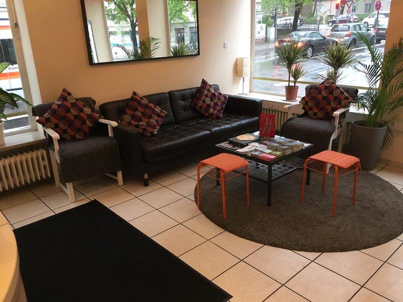 43722547CD096DF2B26837C7079A70A9