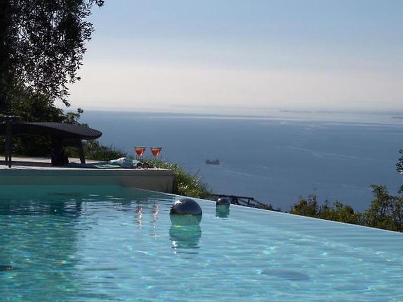 059B14D61E53E8548128EDEF7F71B3B5