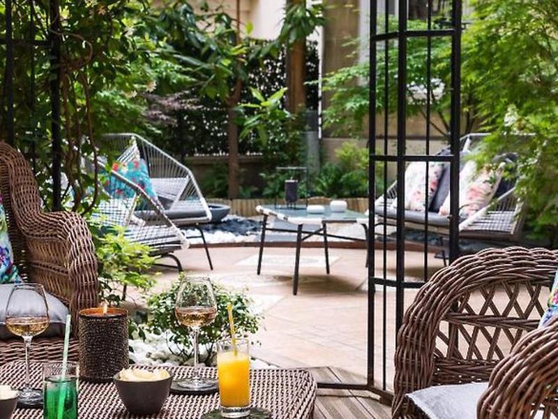 90E9BE202EF91001FA4C6A6D5EC24F81