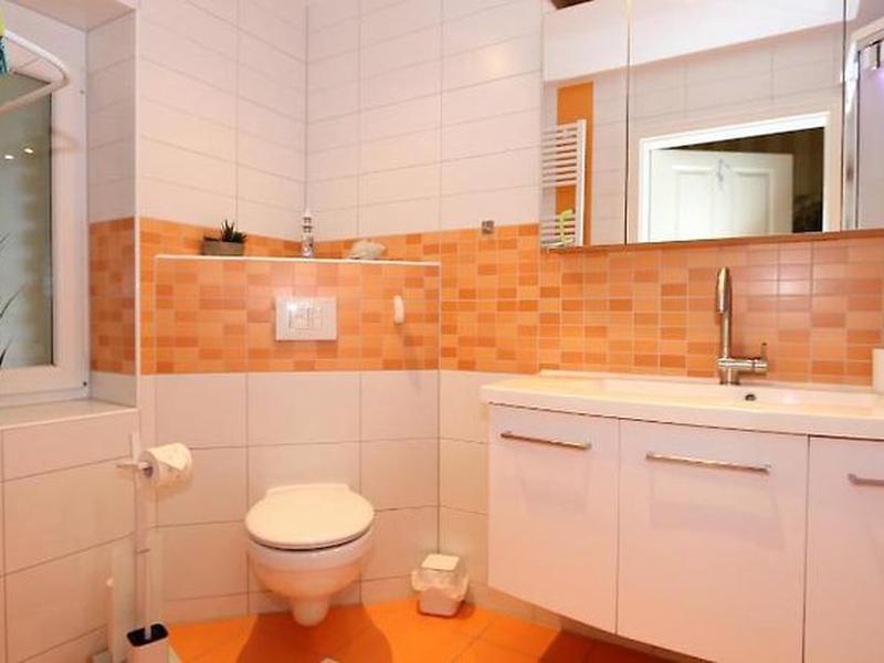 46ED12D96EDC842D2DBE6FB4A76A2E0E