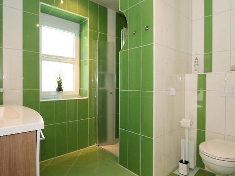 1EDB610E51D33B06E90217A0B1BC74F1