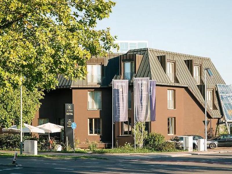 AE85A5DAC276534AB07811A0813D4E4E