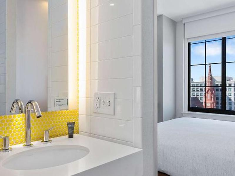 39670FB376EF0B69DBE9D2D4877A70A9