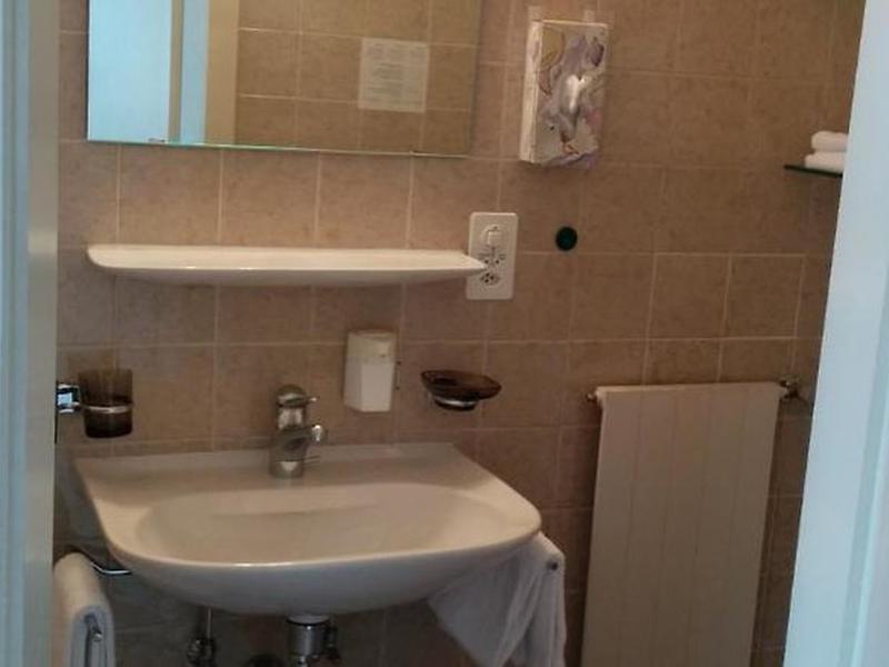 1C8DD8A29F2FA15AF00D22A57B57CAB8