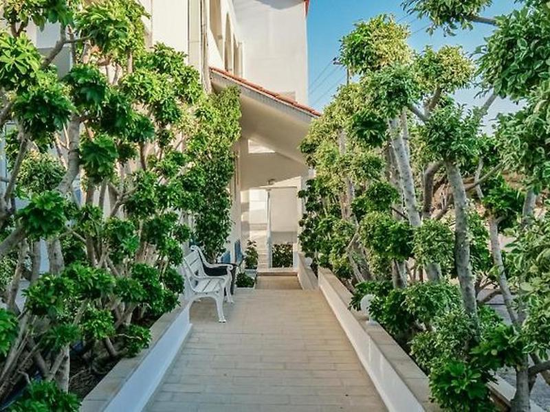 7AAB4AD869B88027A2EFF0BB744BE755