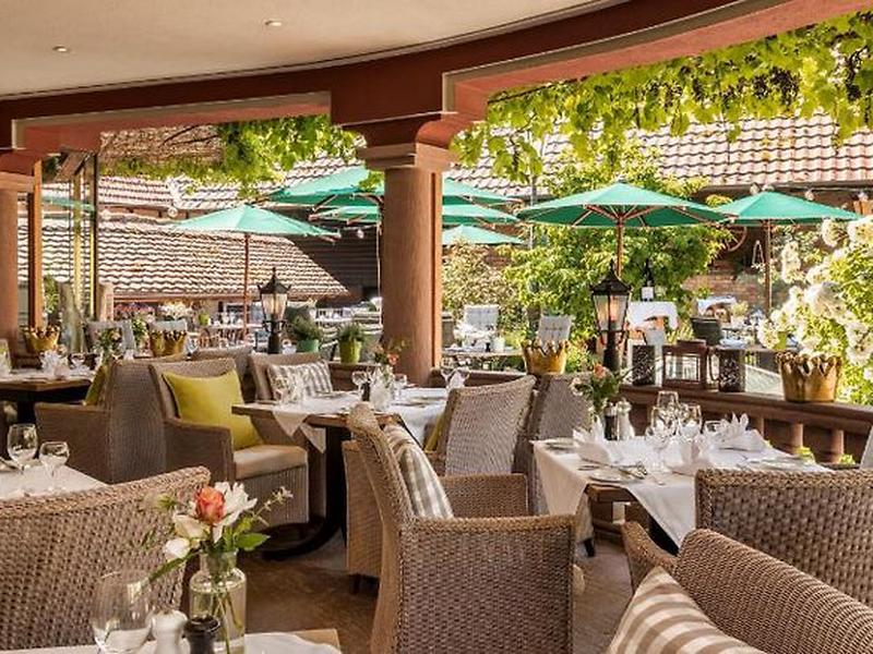 DEB8E2126CC24BE3DEF356F261582441