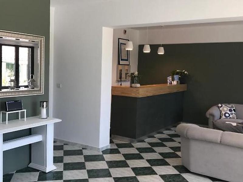 8CE16CE2FF42341CB2748BF0E29C42DF