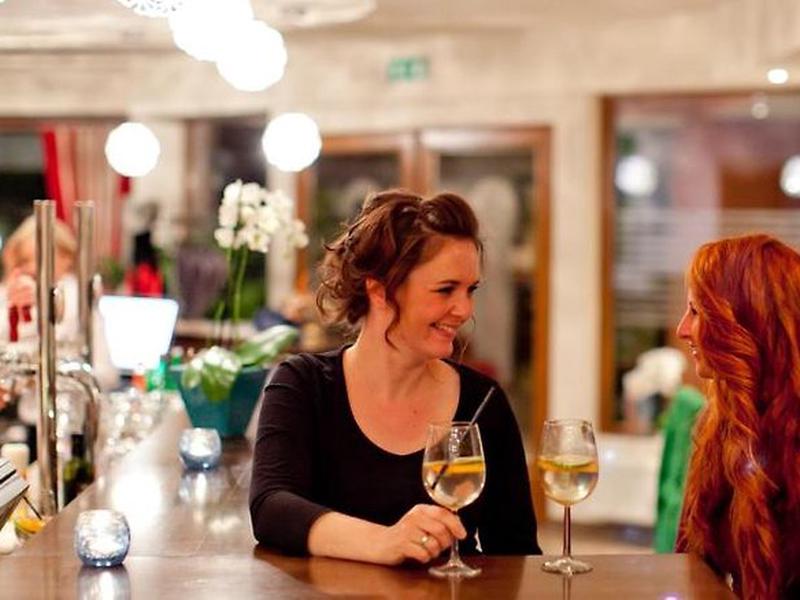 79F630D89D2DFC306E01F28F4E06A4A2