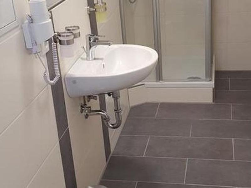 9D9B33ADEAC194B16432B23EFB950EEC