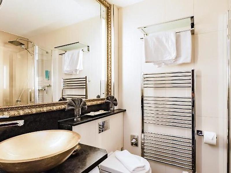 886C3A33F6D09E2FA9D3B605A25A49E4