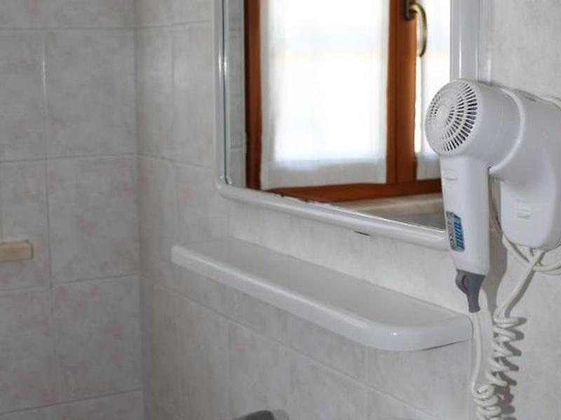 B177462BCF45B1E84CE64A8B8291097C