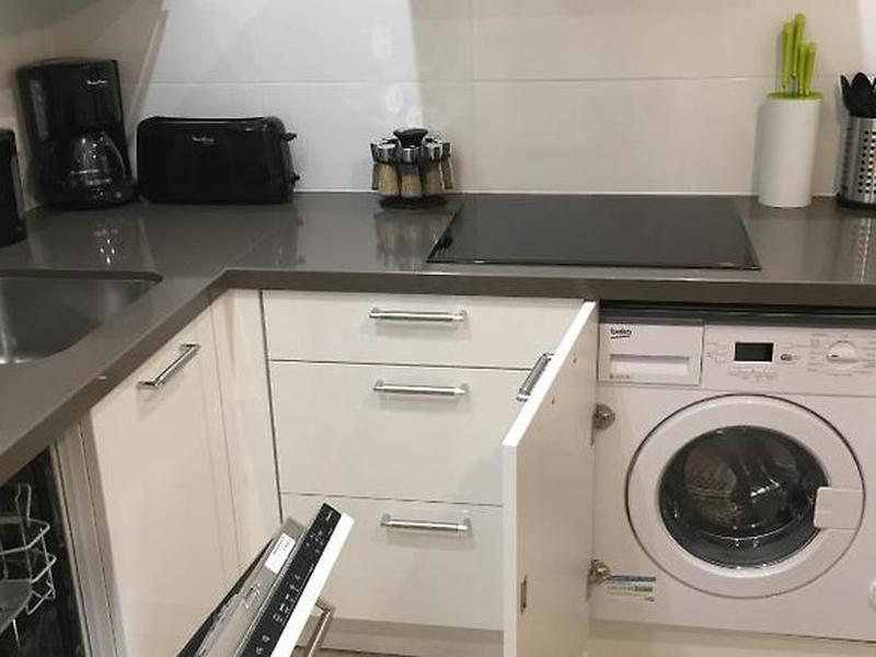 41F19F558F8F428E01450D40CC339117