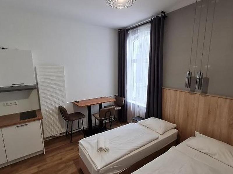 BD355E8C533BE094E2009A55C4103E48