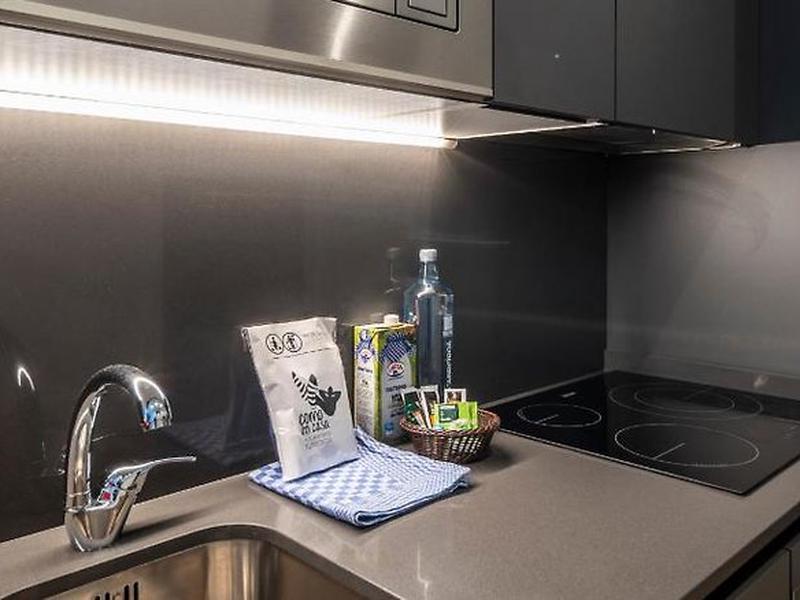 7A0D9A9F4AA47A30540D06571E680157