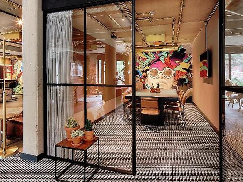 61B30EE8C119A42FC3CAD5E1D116D35D