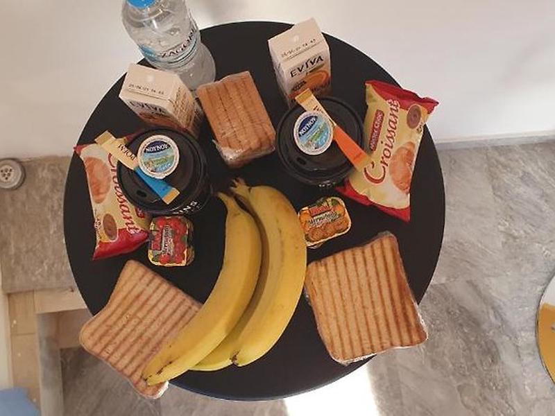 5FD6EE5586BD041DA7D1D97174D9A7C4