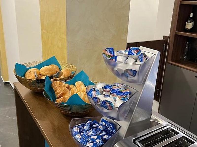 70D9A982B00581C99234A5F2B040457E