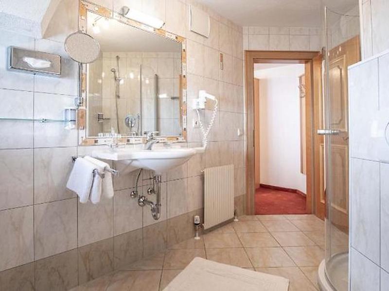 FFA2A8CE7A712263516C3A5575499D60