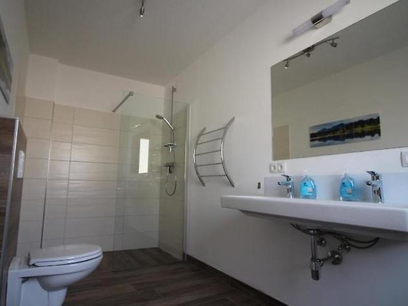 AE01B06AC9F2EF8BADAB20BC577271D6