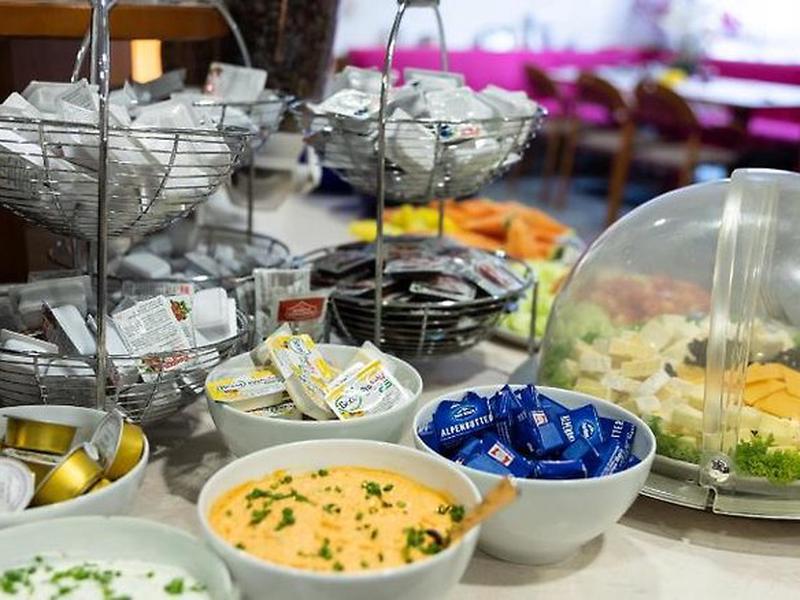 663628060BF650FFDEEAF413951EFC61