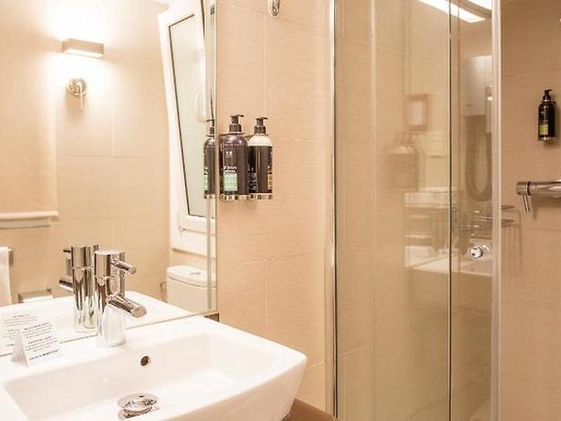 CC6832480D746C8845FADF806C71BBAA