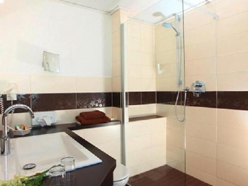 BE695448C6D662C8511F126E55CC05FA