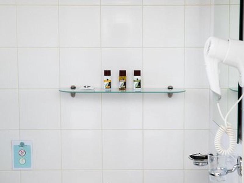 B5840B3C7E0622EC68826CDAE9FFC21C