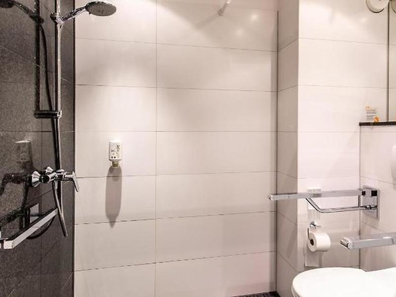 5AC9A1AA6F384236936606749B452309