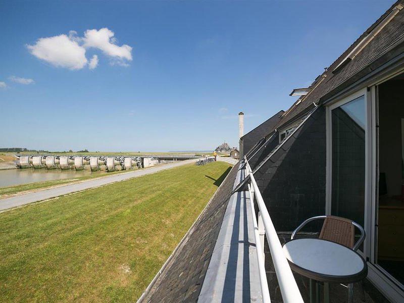 C67C75E8242E7D6624140D337B7EF6CF