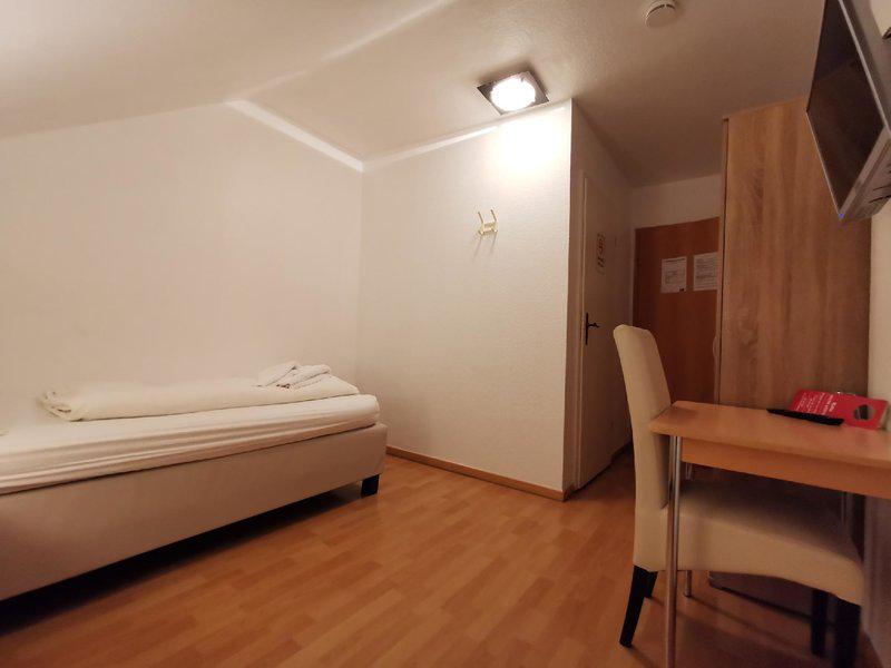 D3C1B7EAD8CD17042241797E2C76D574