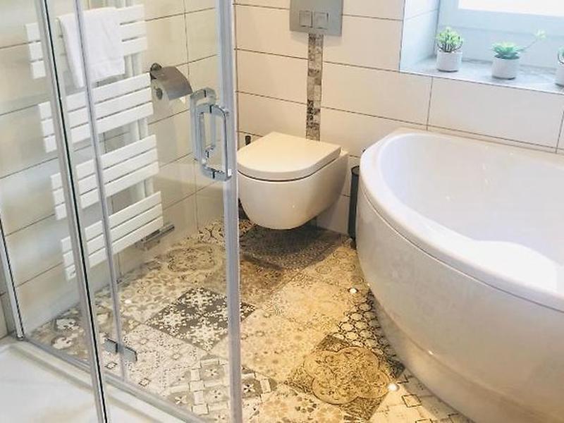 15CC38F870BFF41C8F342BDAF89365F5