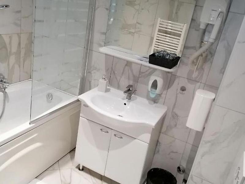 3C68F767F600D19D6A529AF4E9BC38D1