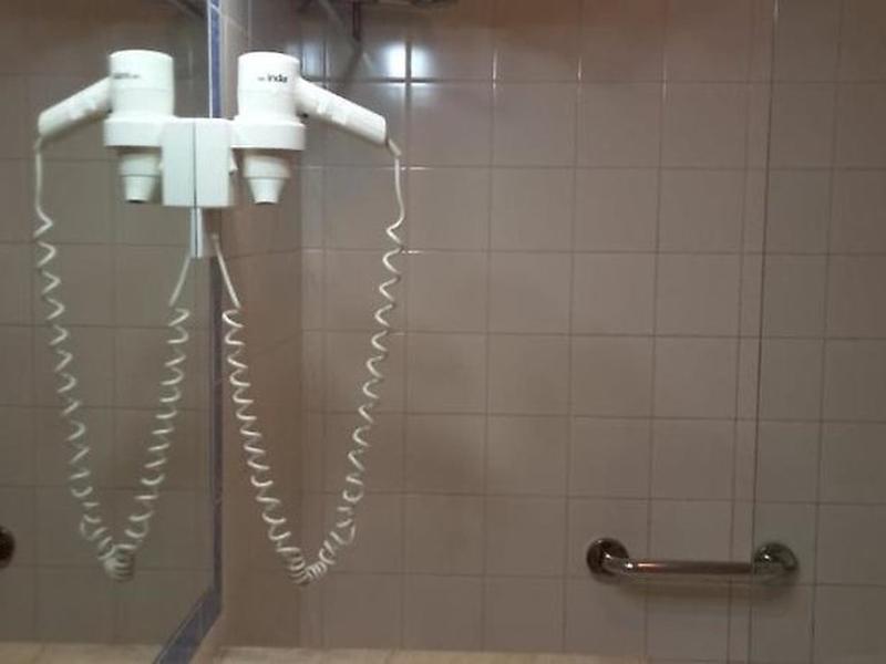 2C8D9B9BB2A593D212544BABCEF085F6